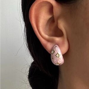 Elegant Pink and Gold Hoop Earrings